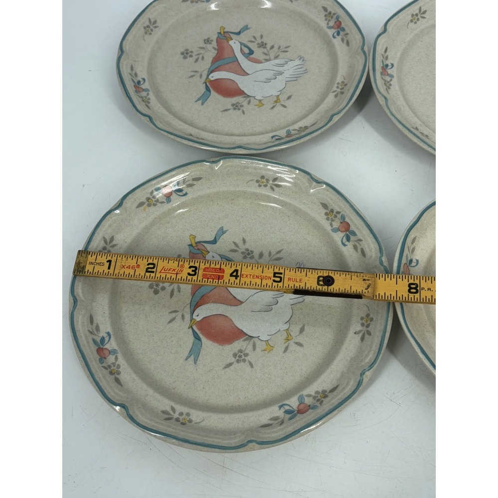 Vintage International China Marmalade Geese Strawberry Stoneware Plates Set of 6 - Picture 5 of 6